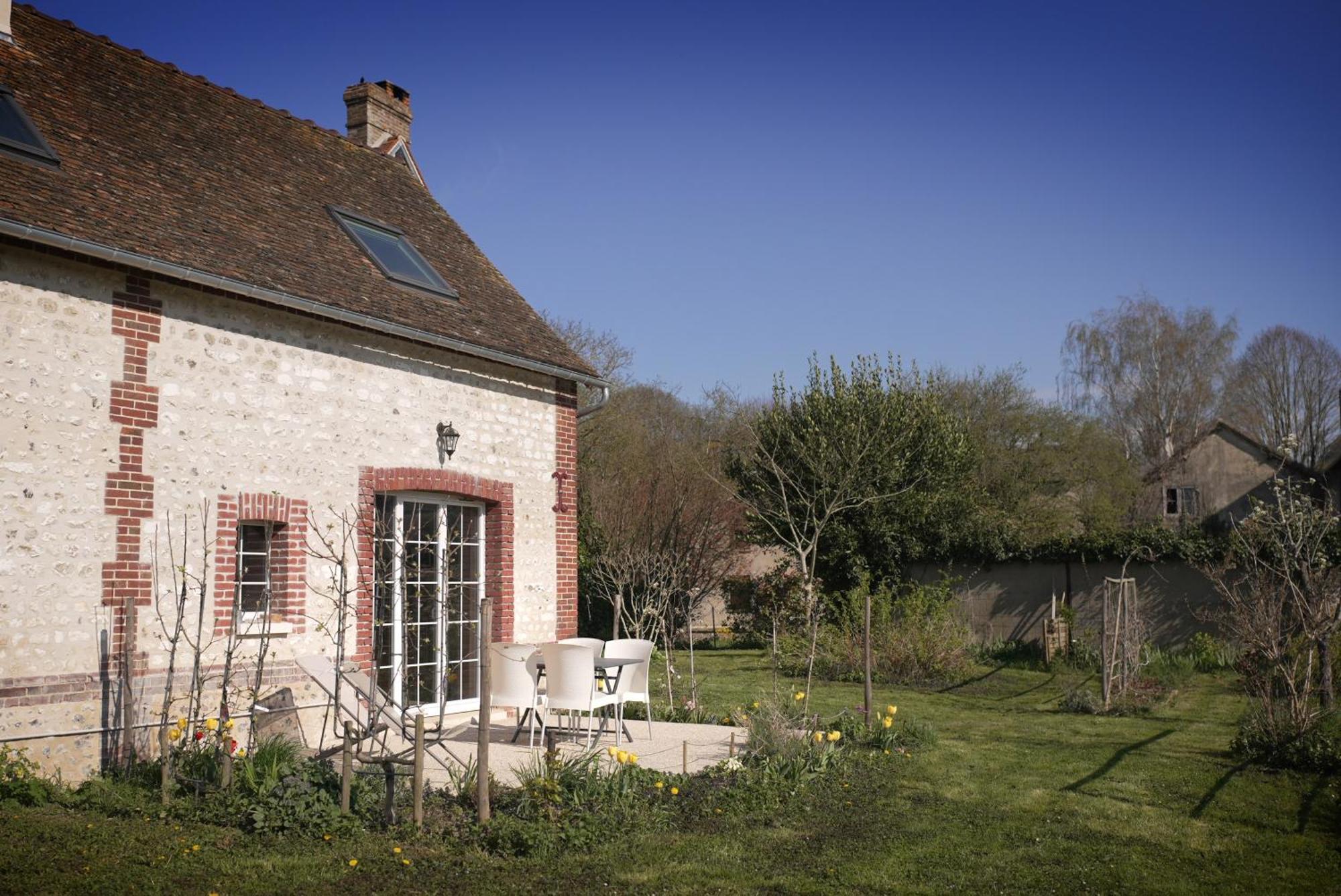 Les Jardins De Felicie Villa Poses Exteriör bild